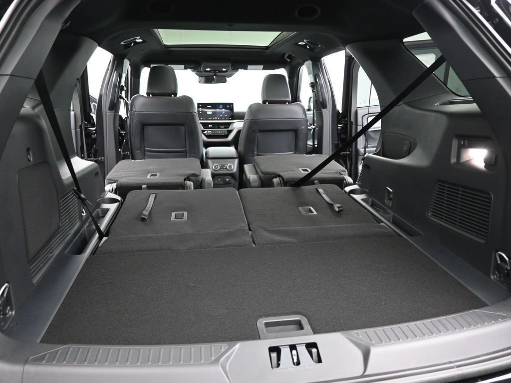 New 2026 Ford Explorer ST-Line w/ ST-Line Street Pack AWD/4WD image 39