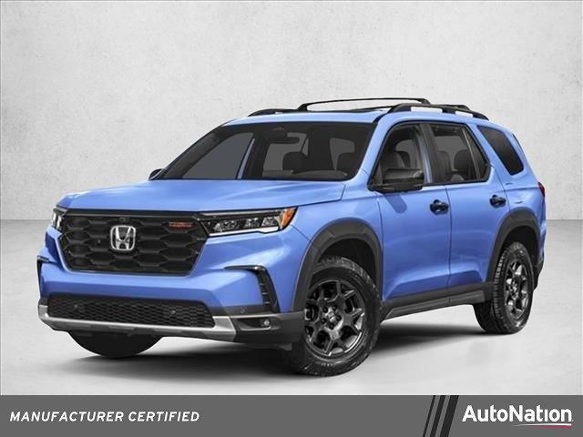 Used 2025 Honda Pilot TrailSport image 1