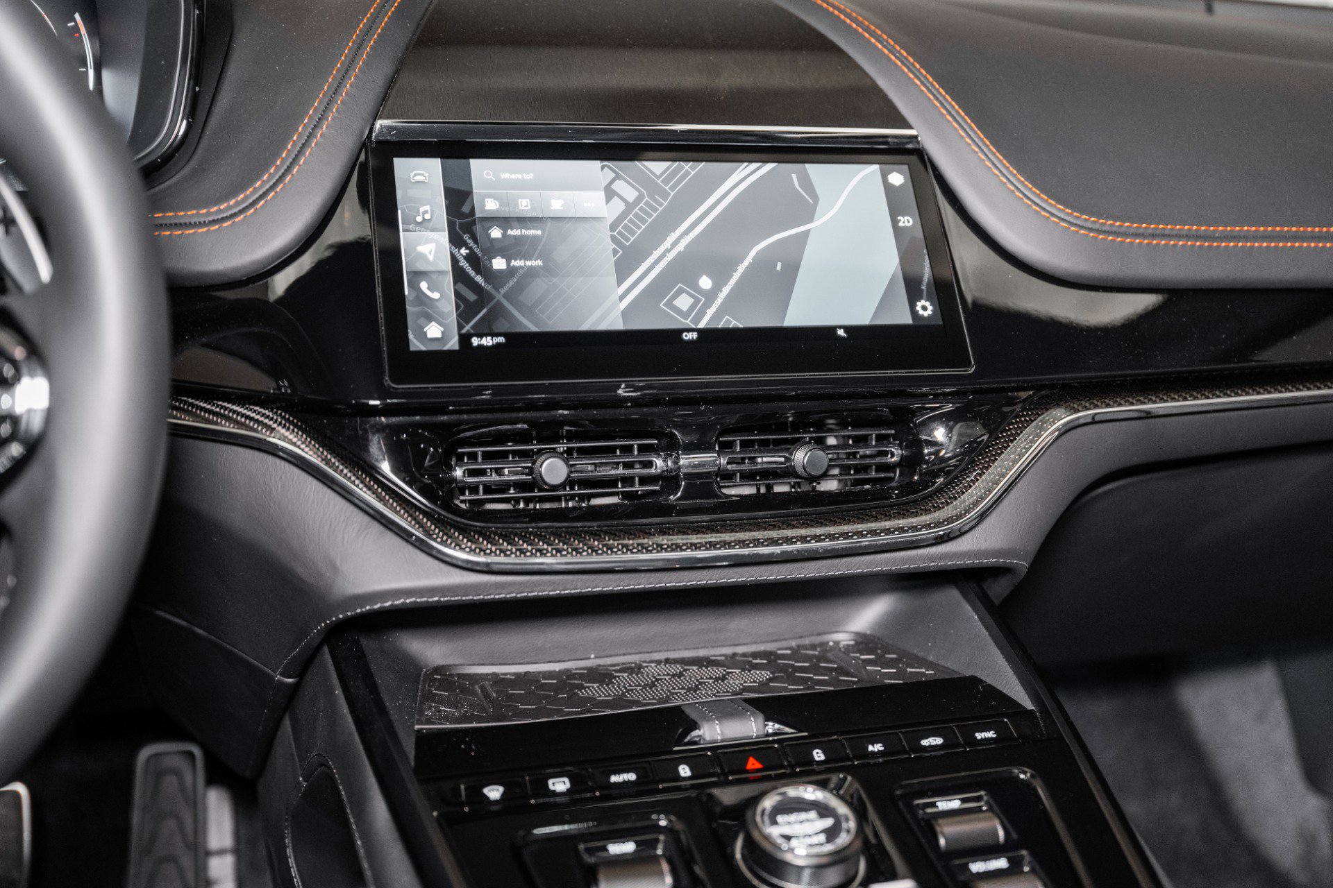 Used 2025 Aston Martin DBX 707 image 30