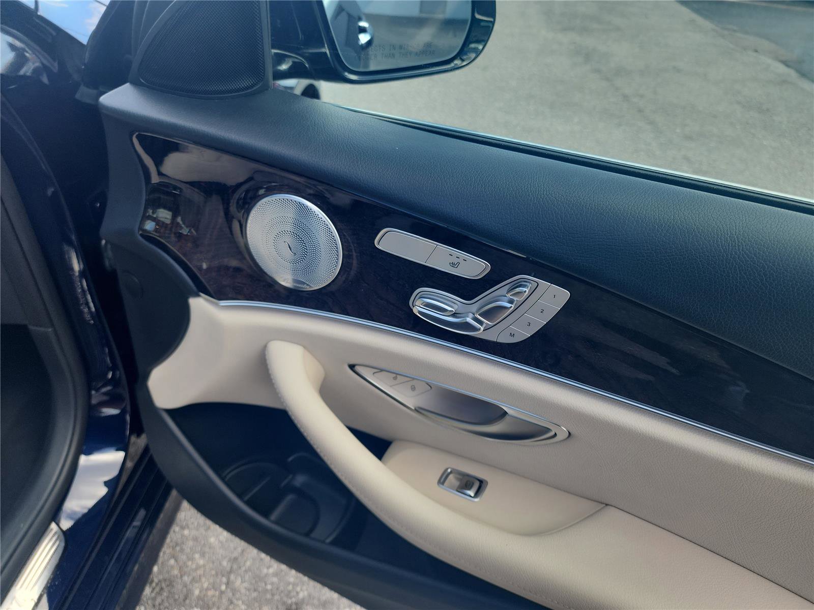 Used 2019 Mercedes-Benz E 300 image 25