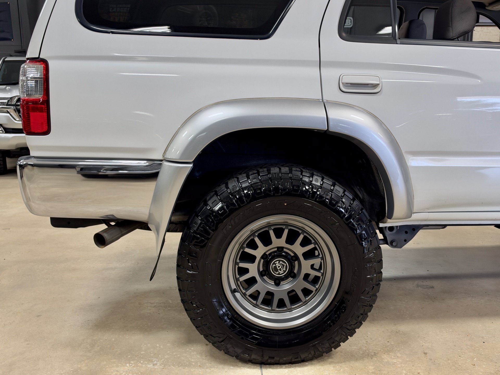 Used 2002 Toyota 4Runner SR5 w/ Upgrade Value Pkg 2 AWD/4WD image 18