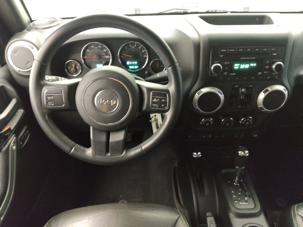 Used 2018 Jeep Wrangler Unlimited Sahara image 22