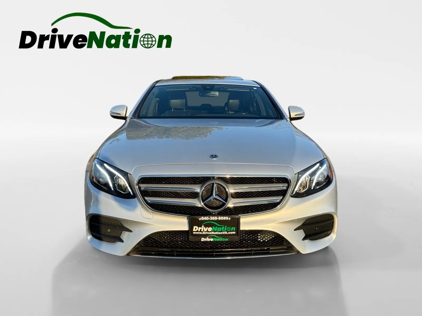 Used 2017 Mercedes-Benz E 300 4MATIC image 2