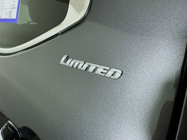 Used 2022 Toyota Tundra Limited image 37
