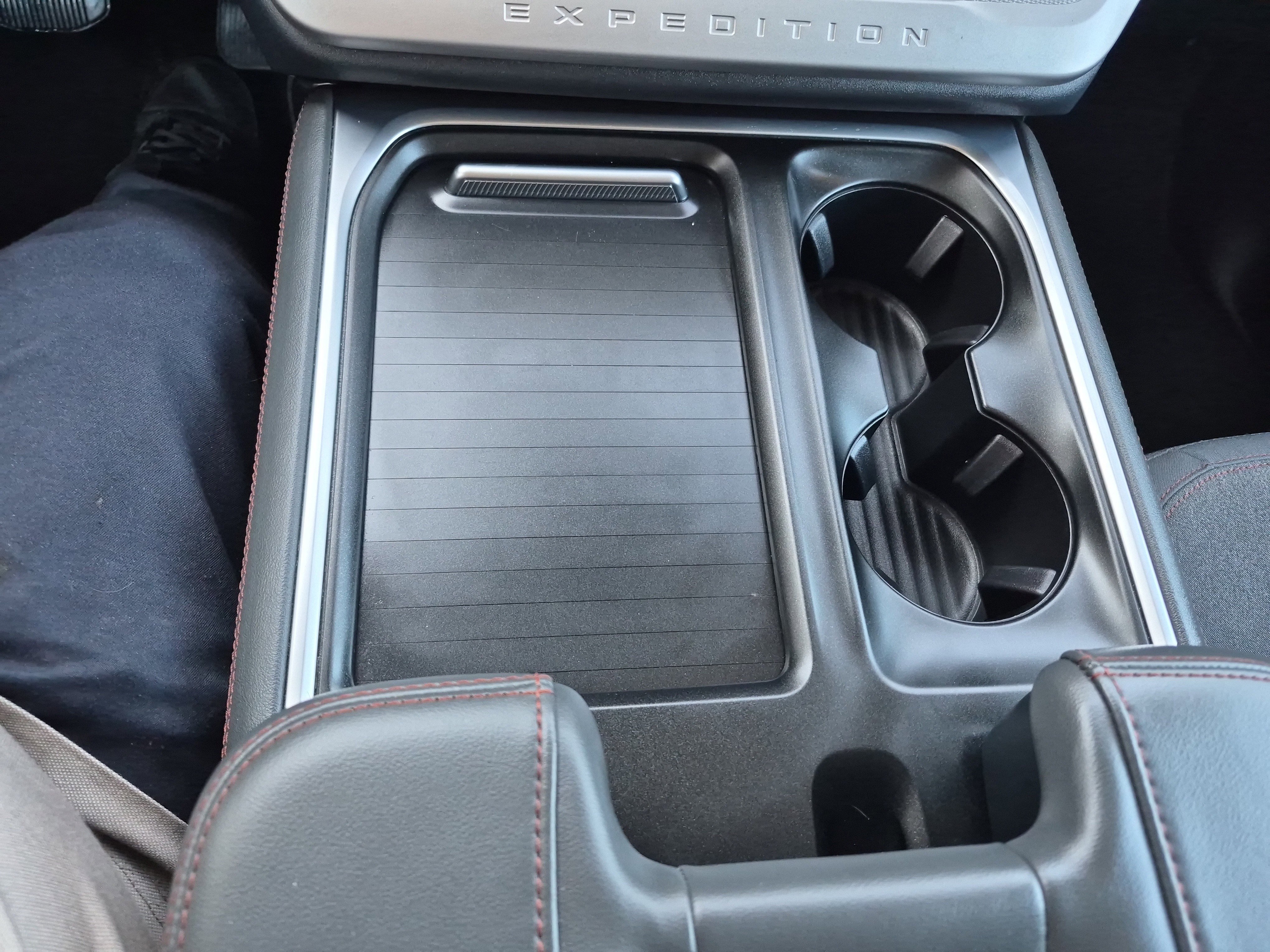 Certified 2025 Ford Expedition Active AWD/4WD image 29