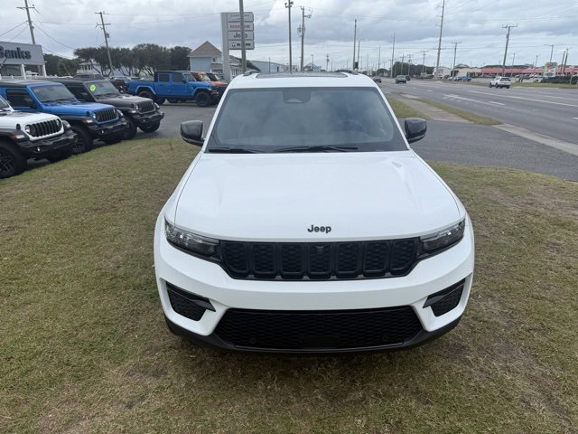 New 2025 Jeep Grand Cherokee Limited w/ Luxury Tech Group II image 2