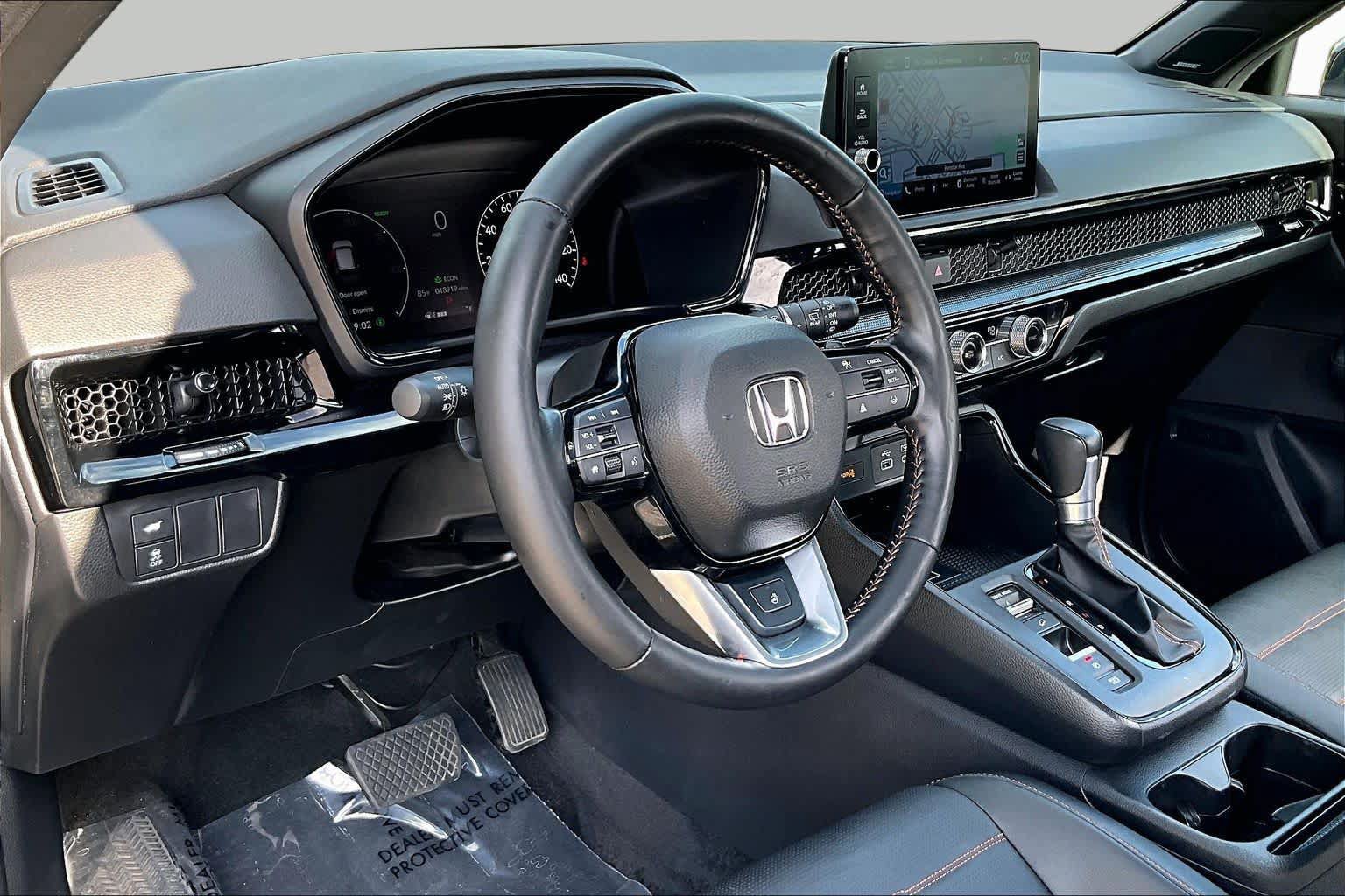 Used 2025 Honda CR-V Sport Touring image 18