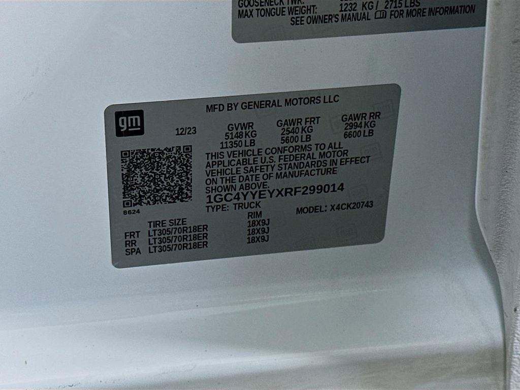 Used 2024 Chevrolet Silverado 2500 ZR2 w/ Technology Package image 38