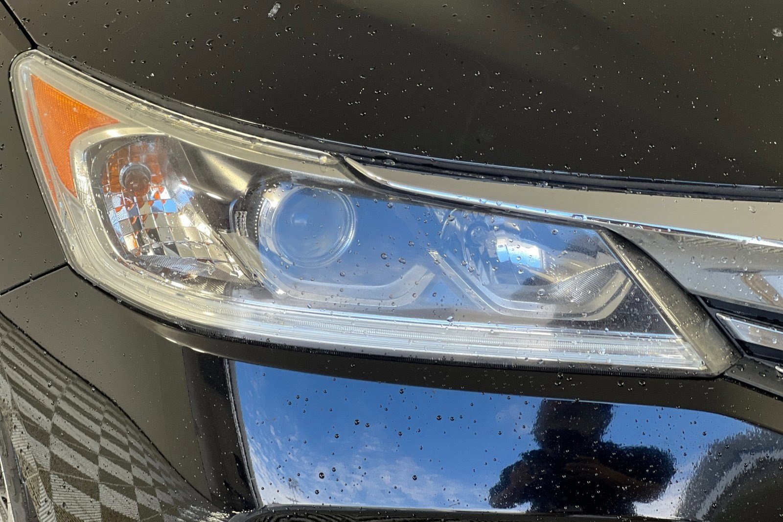 Used 2017 Honda Accord EX-L image 10