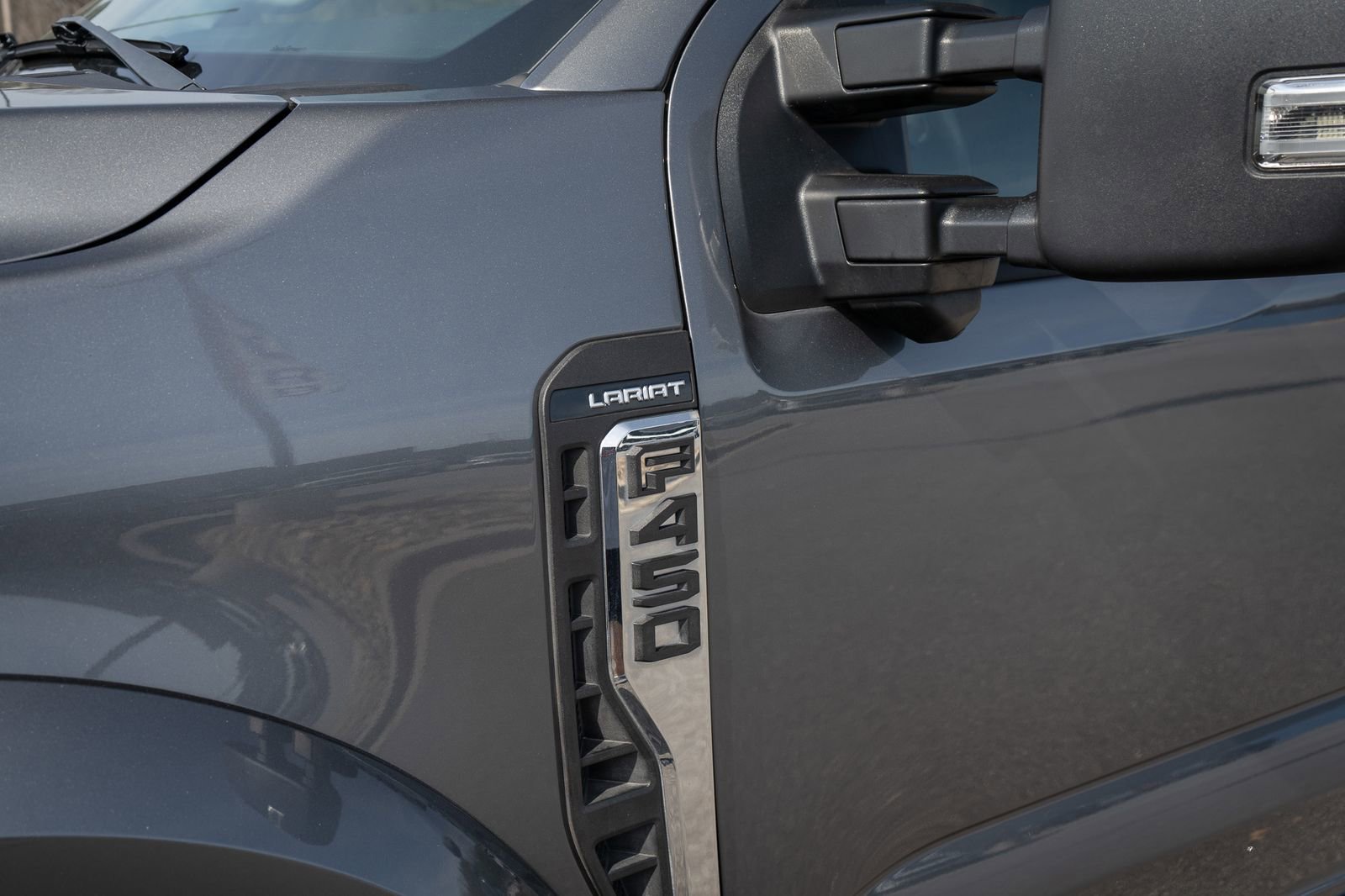 Used 2023 Ford F450 Lariat w/ FX4 Off-Road Package image 13