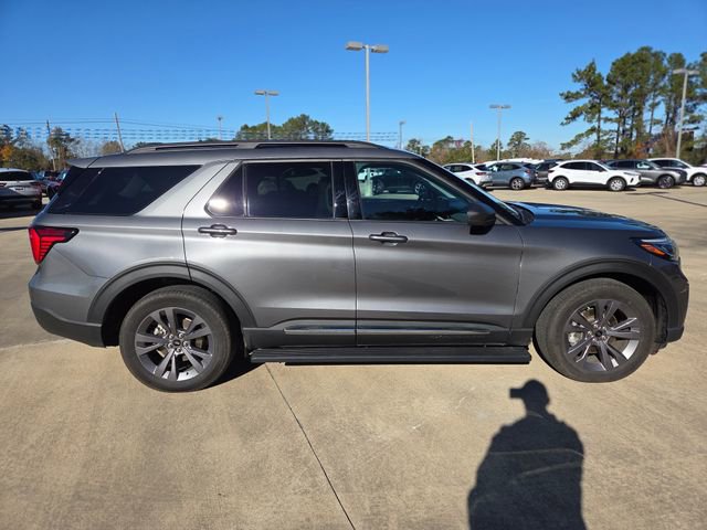 Used 2025 Ford Explorer Active w/ Active Comfort Package image 8