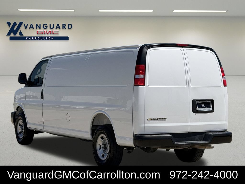 Used 2025 Chevrolet Express 3500 Extended w/ Driver Convenience Package RWD image 7