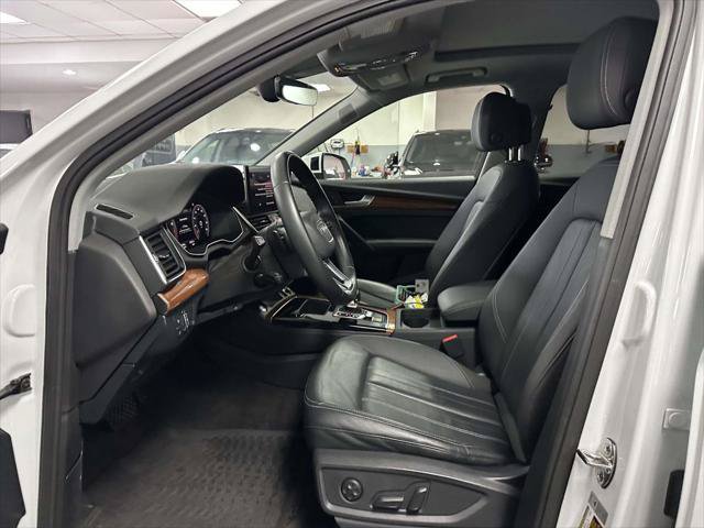 Used 2023 Audi Q5 2.0T Premium Plus w/ Premium Plus Package AWD/4WD image 13