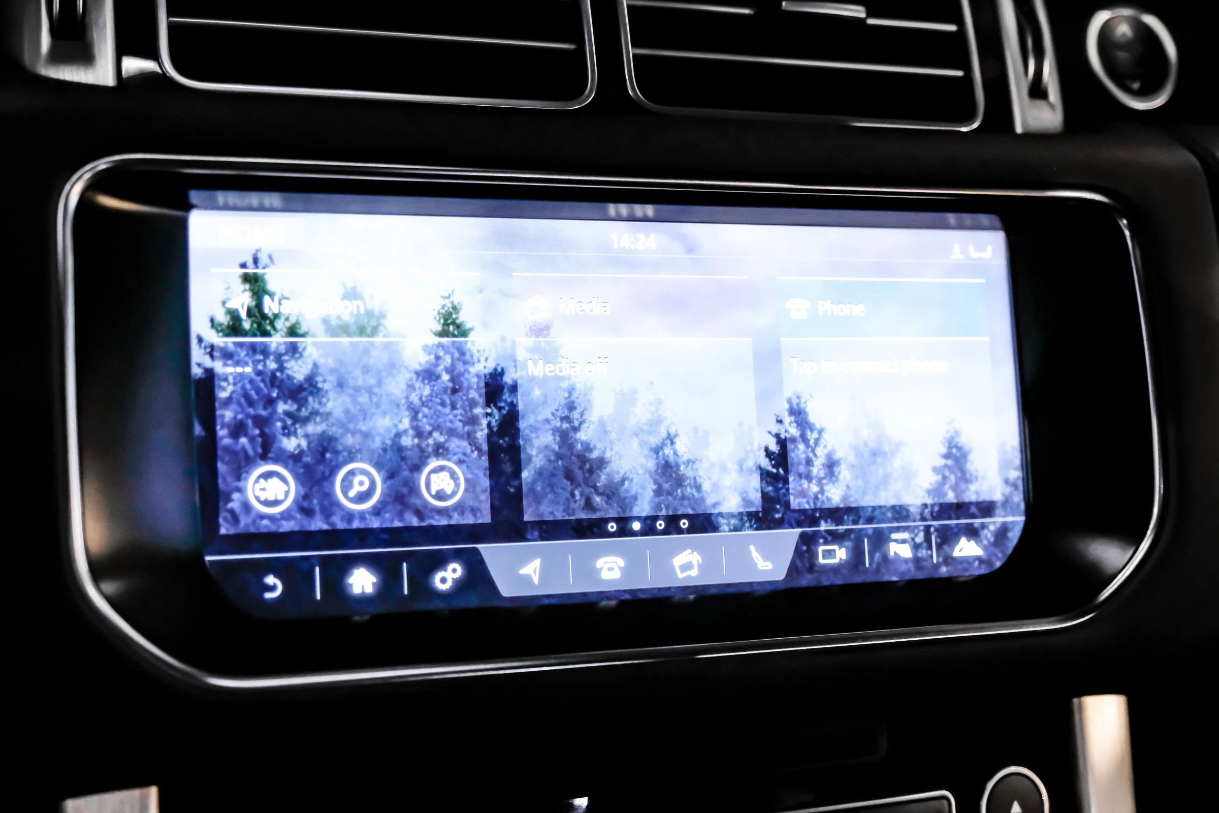 Used 2017 Land Rover Range Rover HSE image 33