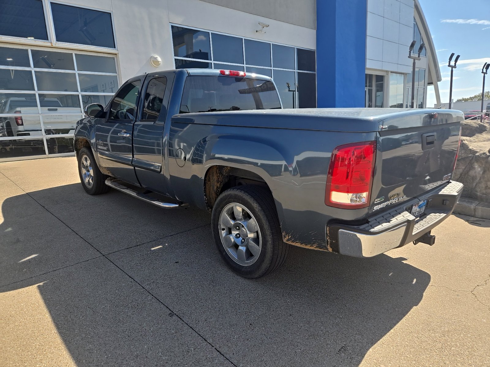Used 2011 GMC Sierra 1500 SLE w/ Texas Edition RWD image 9