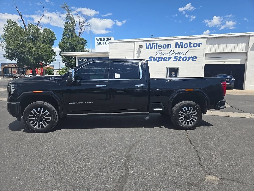 Used 2025 GMC Sierra 3500 Denali Ultimate AWD/4WD image 9