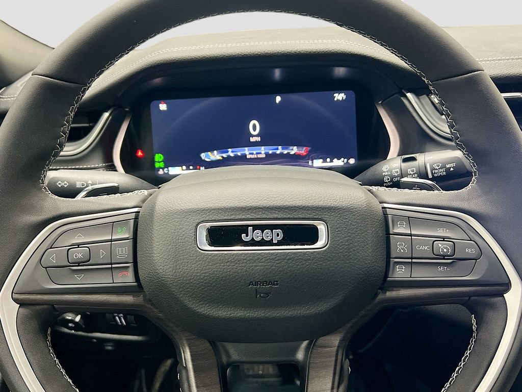 New 2025 Jeep Grand Cherokee L Limited w/ Black Appearance Package image 30