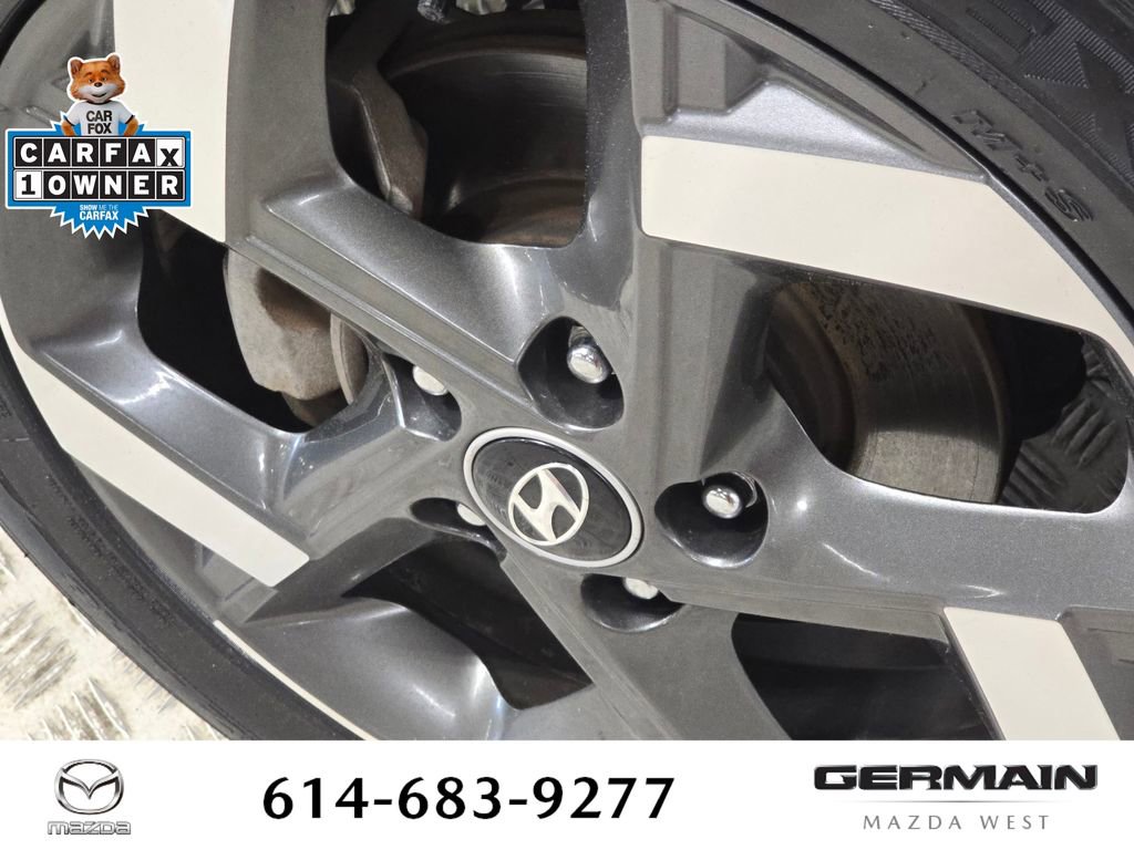 Used 2024 Hyundai Venue SEL FWD image 13