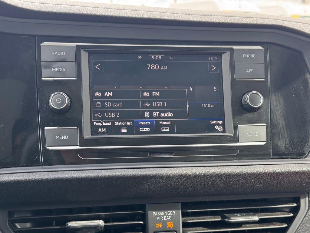 Used 2024 Volkswagen Jetta SE image 23