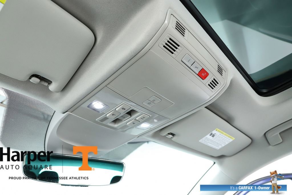 Used 2023 Volkswagen Taos SE w/ Panoramic Sunroof Package image 63