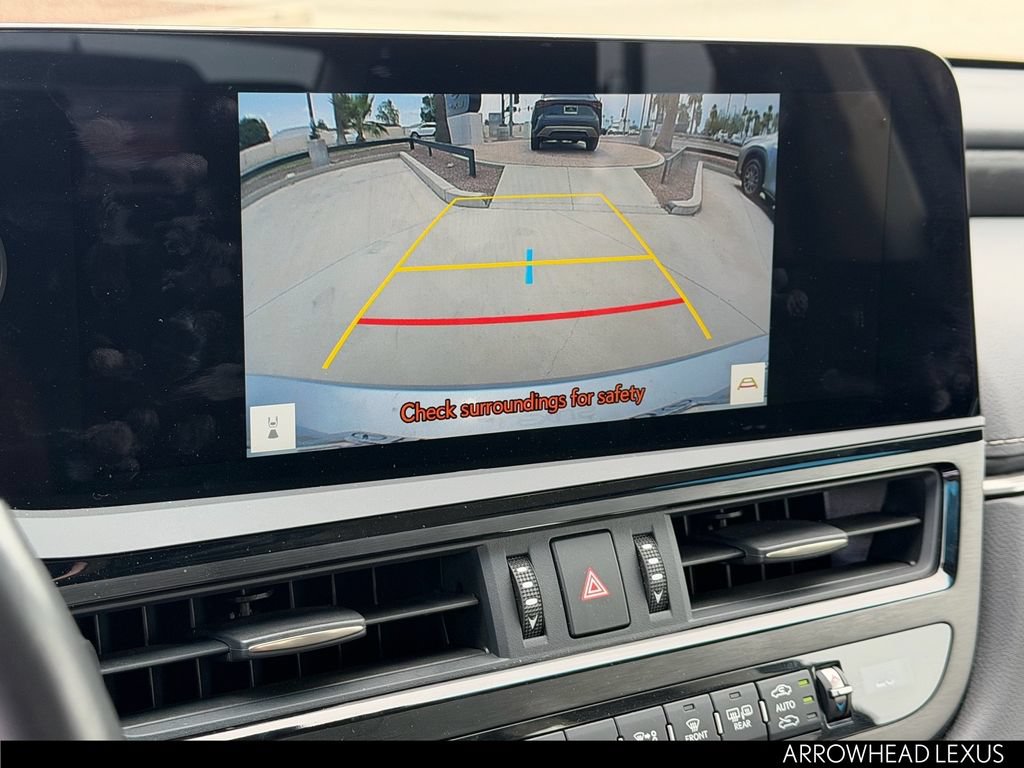 Used 2025 Lexus ES 300h w/ Premium Package FWD image 28