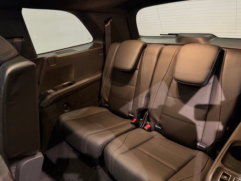 Used 2025 Mercedes-Benz GLS 450 4MATIC w/ AMG Line Exterior image 43