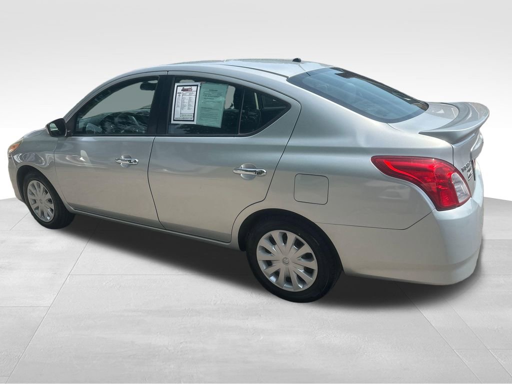 Used 2016 Nissan Versa SV FWD image 8