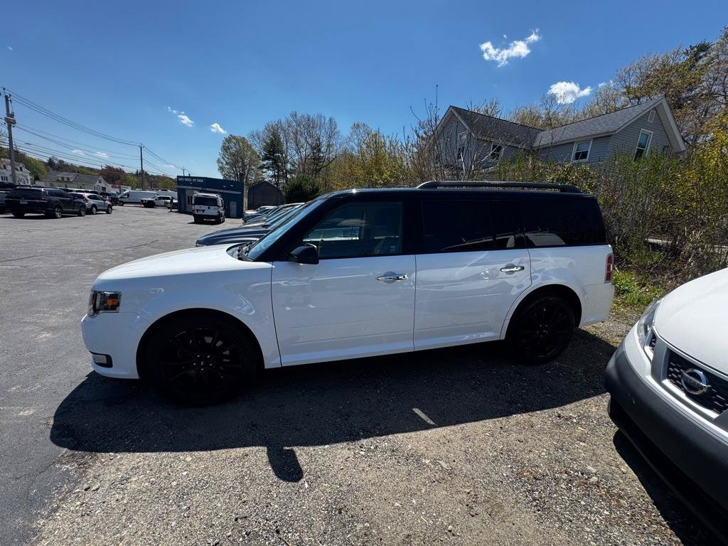 Used 2018 Ford Flex SEL w/ Equipment Group 202A AWD/4WD image 3