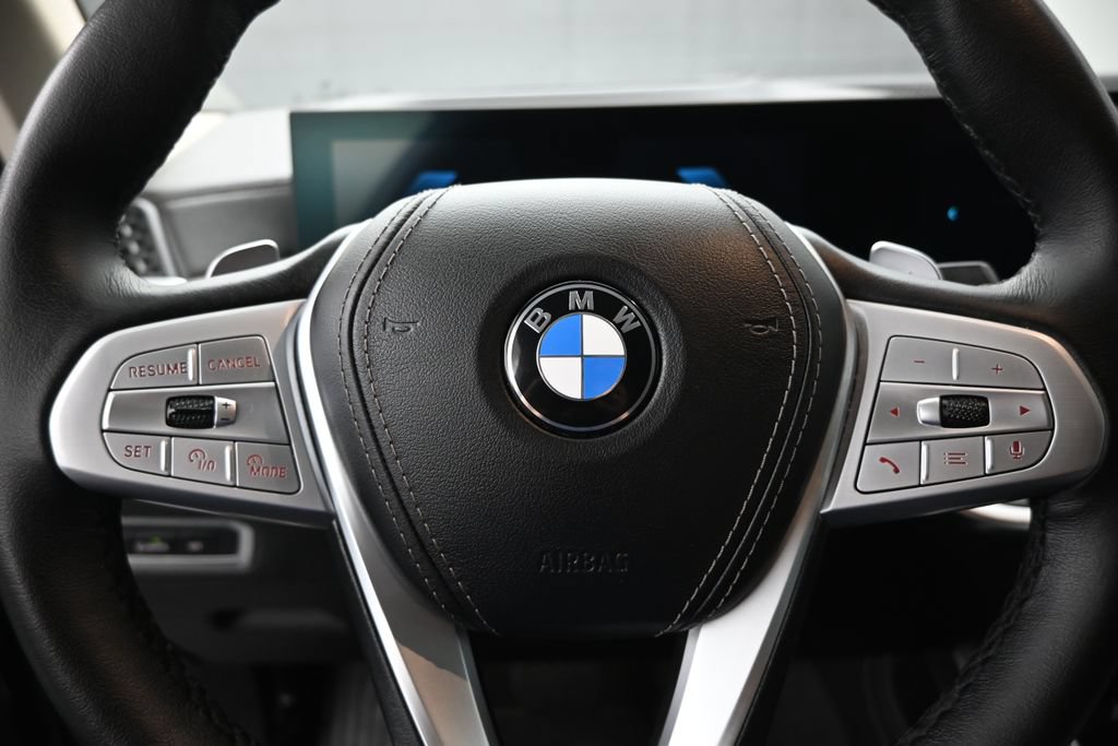 Used 2024 BMW X7 xDrive40i w/ Premium Package AWD/4WD image 14