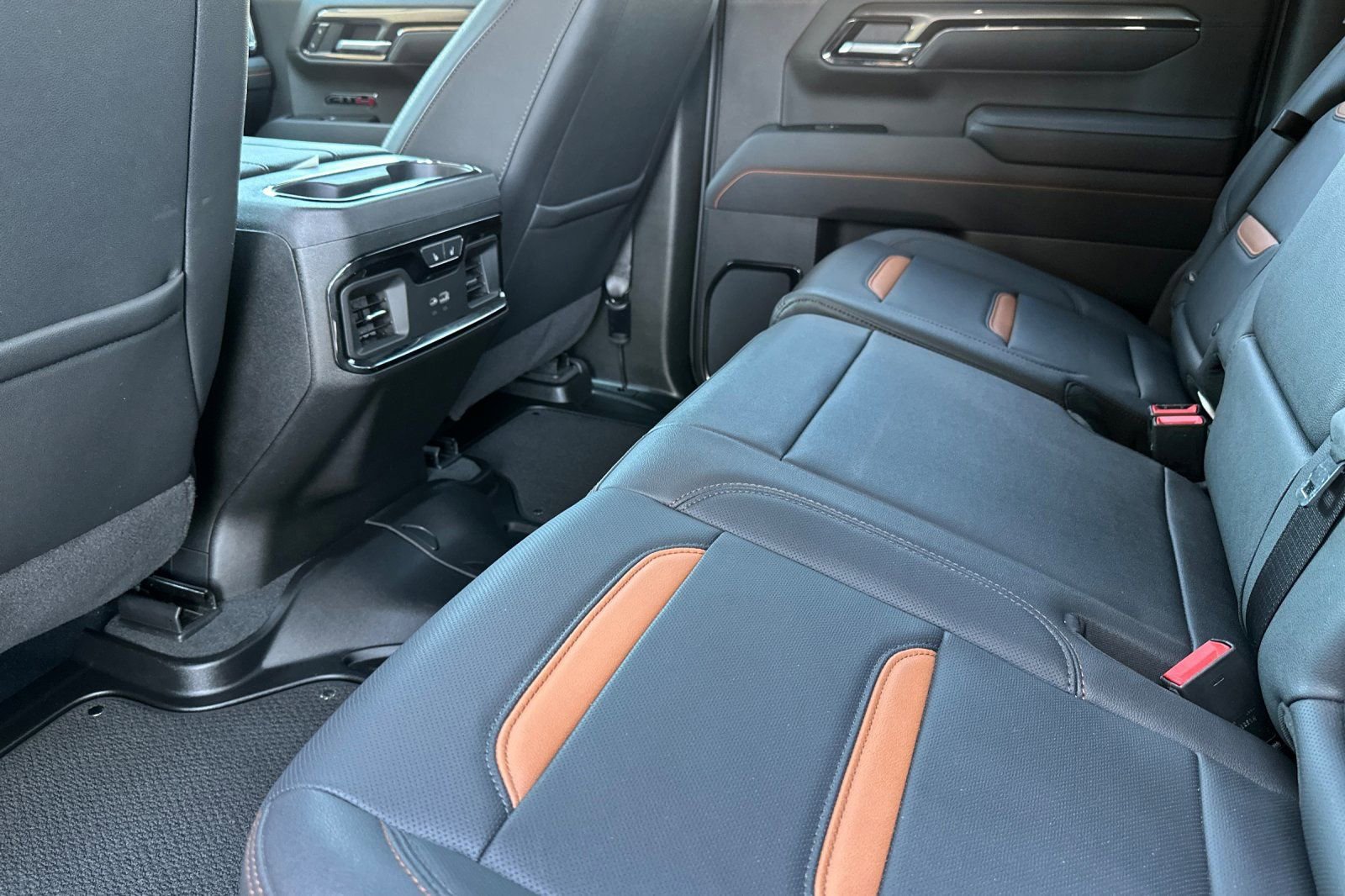 Certified 2025 GMC Sierra 1500 AT4 image 13