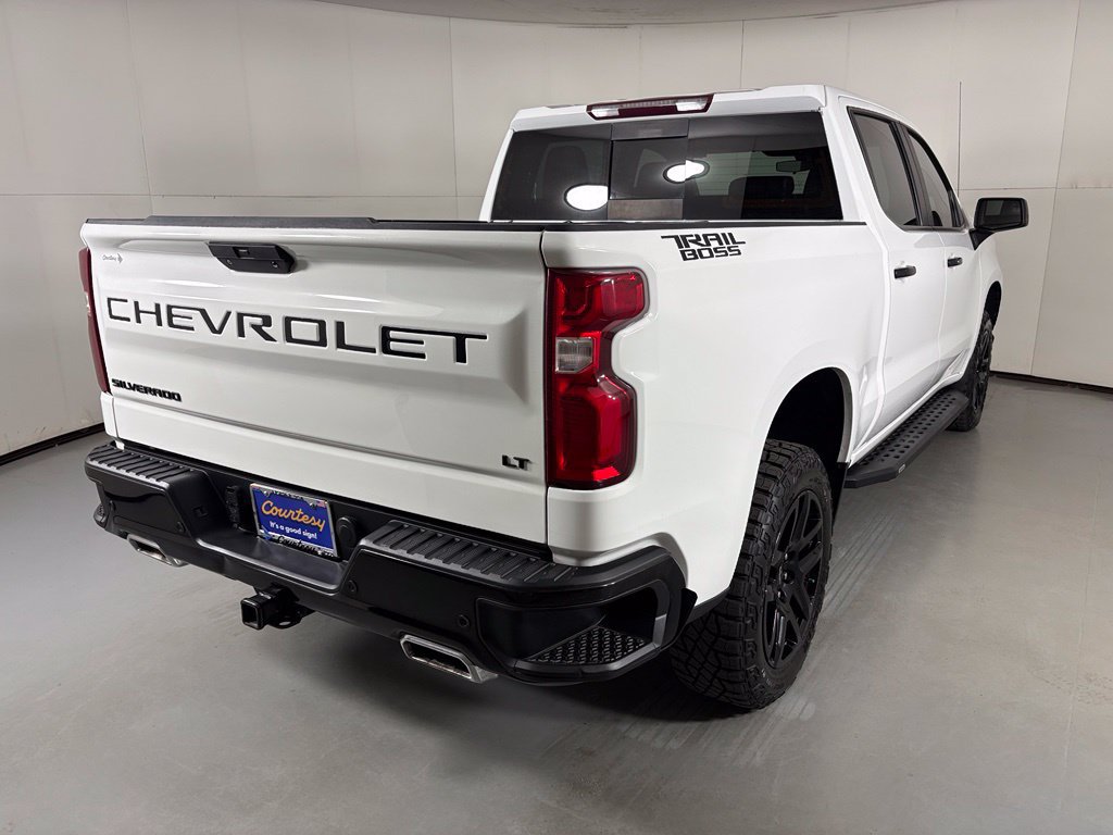 Used 2022 Chevrolet Silverado 1500 LT Trail Boss w/ LT Trail Boss Premium Package AWD/4WD image 10