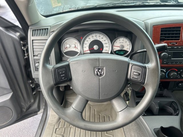 Used 2005 Dodge Dakota SLT image 16
