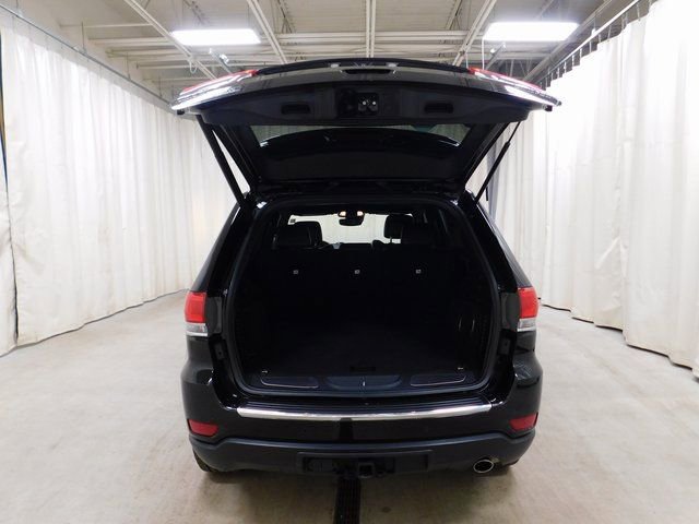 Used 2018 Jeep Grand Cherokee Limited w/ Luxury Group II image 16