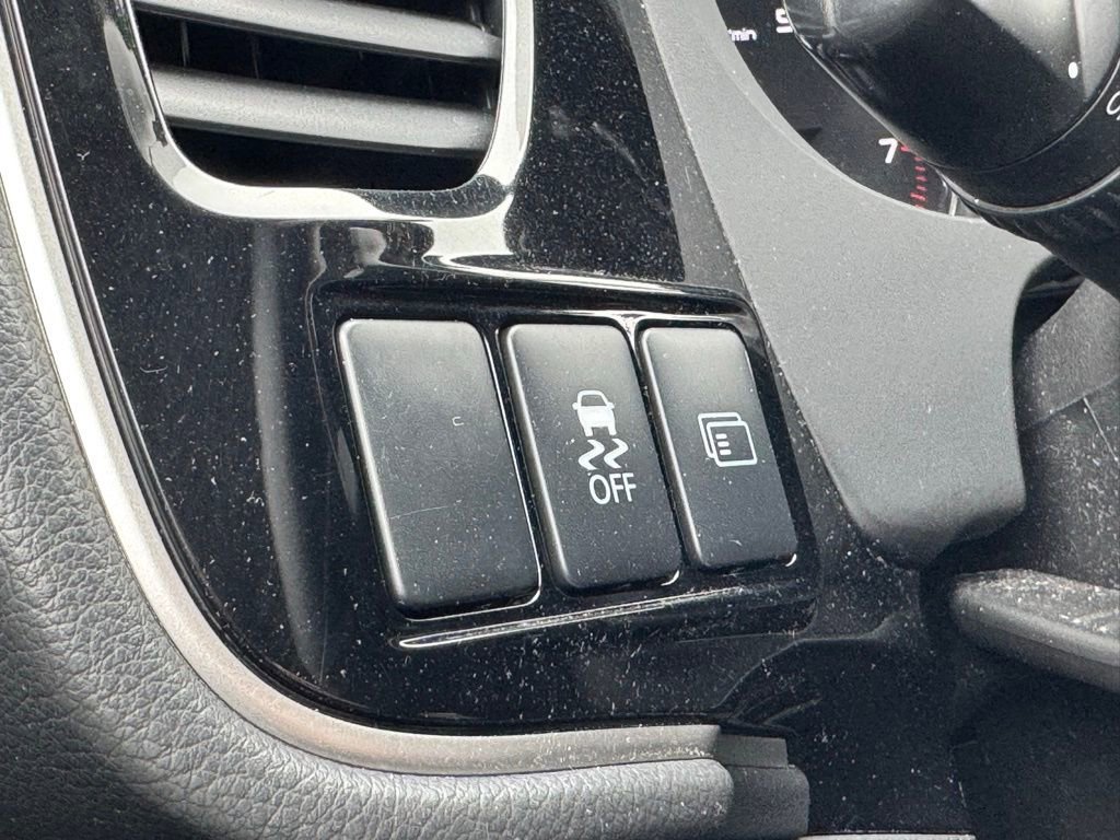 Used 2016 Mitsubishi Outlander ES AWD/4WD image 28