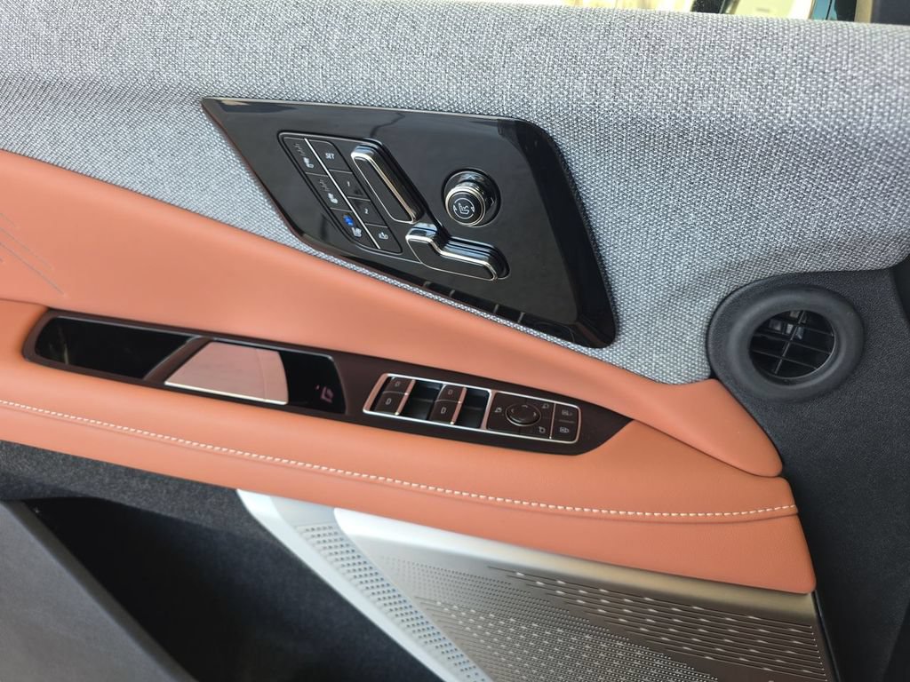 Used 2026 Cadillac Optiq Luxury 2 RWD image 24