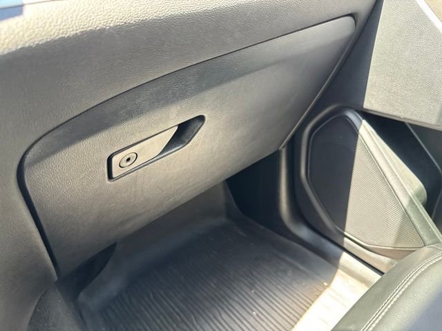 Used 2021 Ford Explorer XLT w/ Equipment Group 202A RWD image 23
