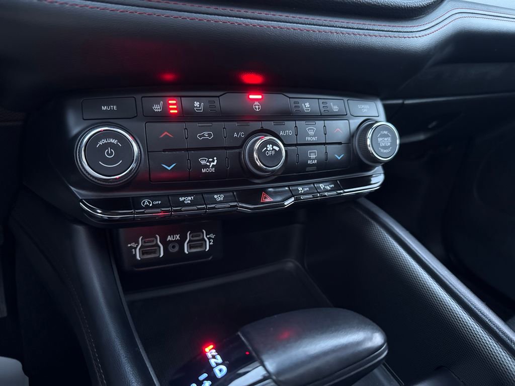 Used 2024 Dodge Durango GT image 23