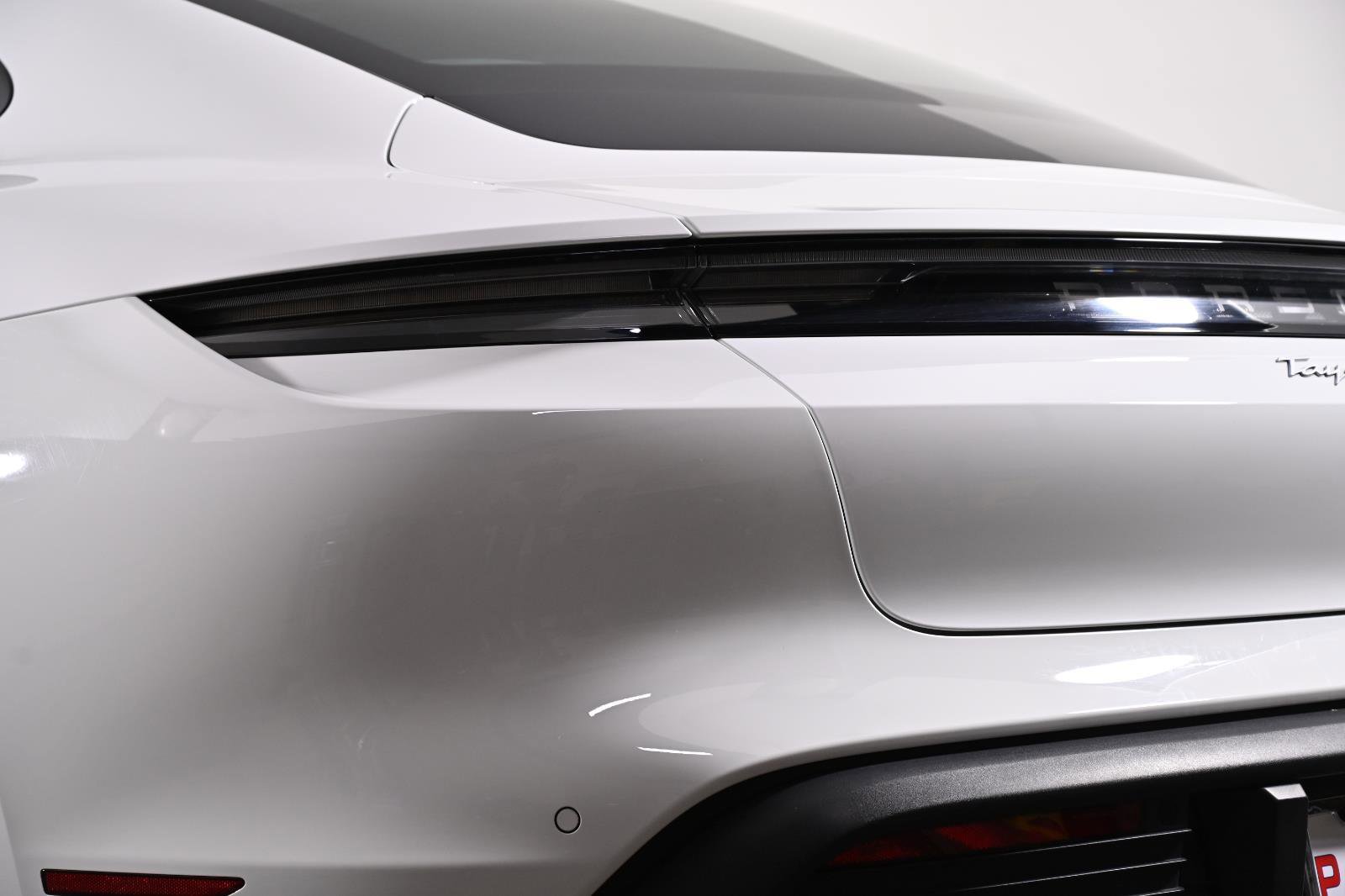 Used 2021 Porsche Taycan RWD image 8