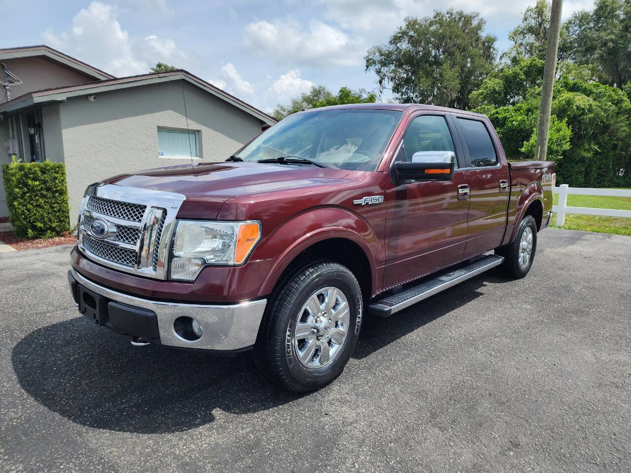 Used 2010 Ford F150 Lariat image 1