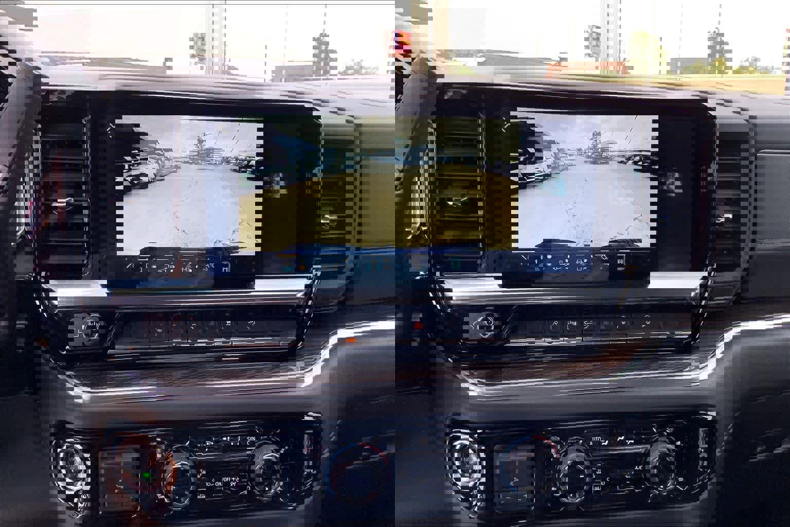 Used 2024 Chevrolet Silverado 2500 LT w/ Z71 Sport Edition AWD/4WD image 31