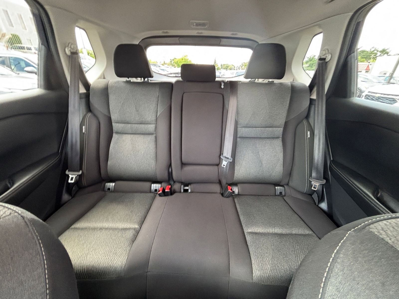 Used 2025 Nissan Rogue SV FWD image 40