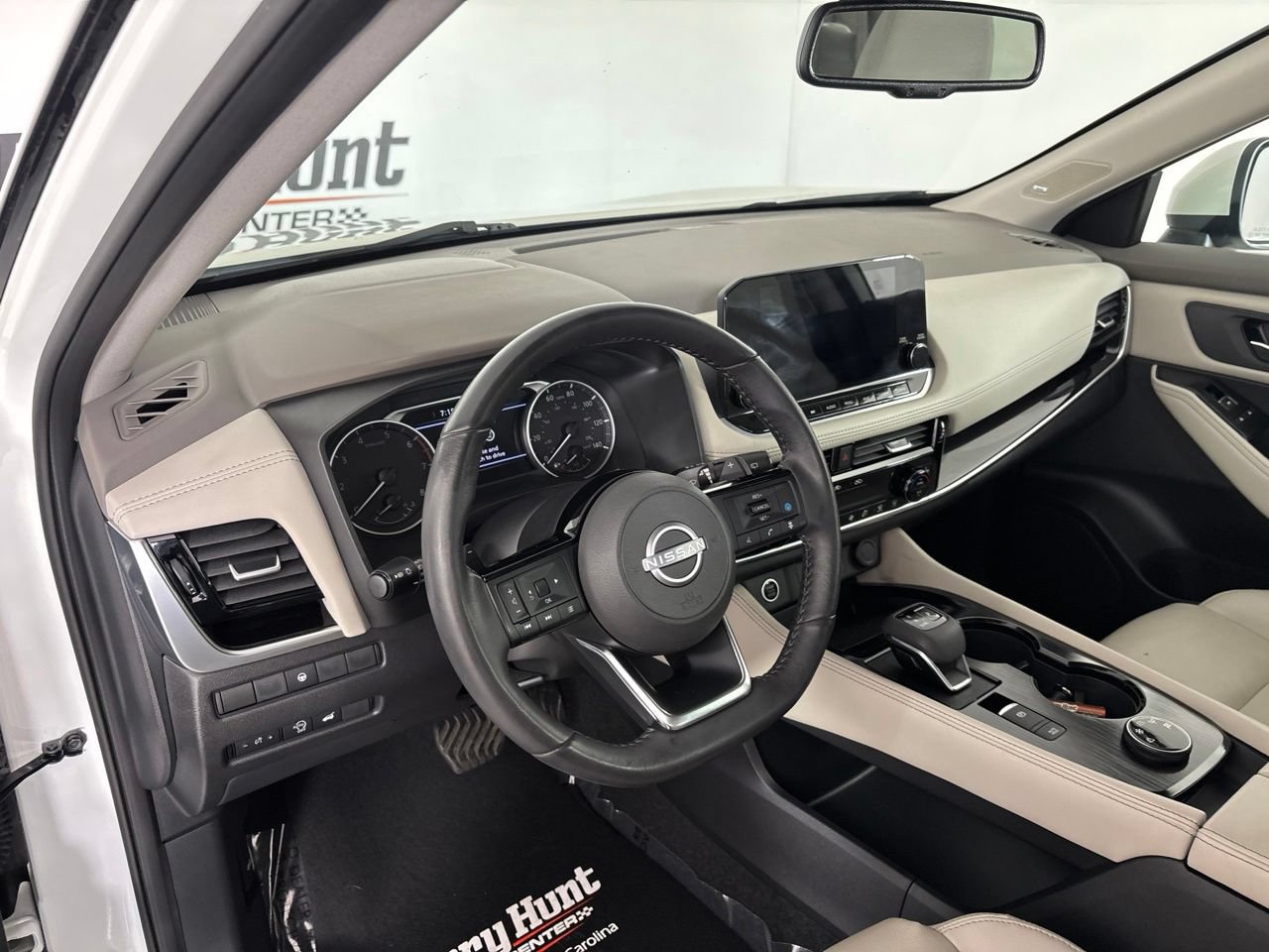 Used 2023 Nissan Rogue SL w/ SL Premium Package AWD/4WD image 11