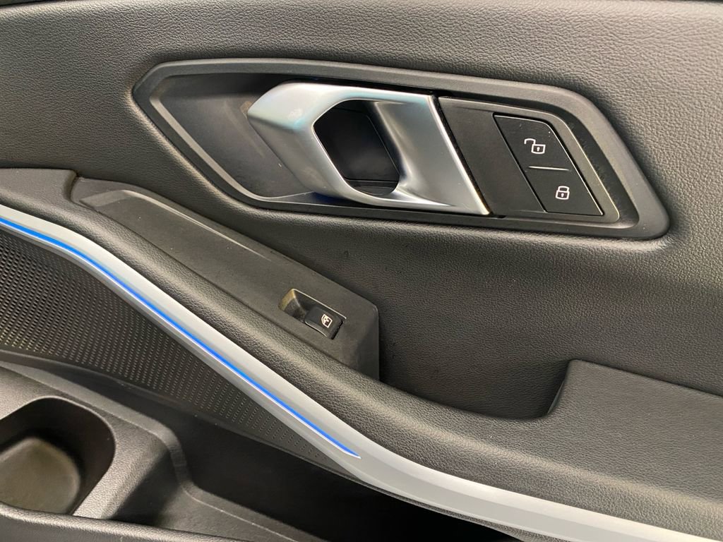 Used 2024 BMW 330e xDrive image 15