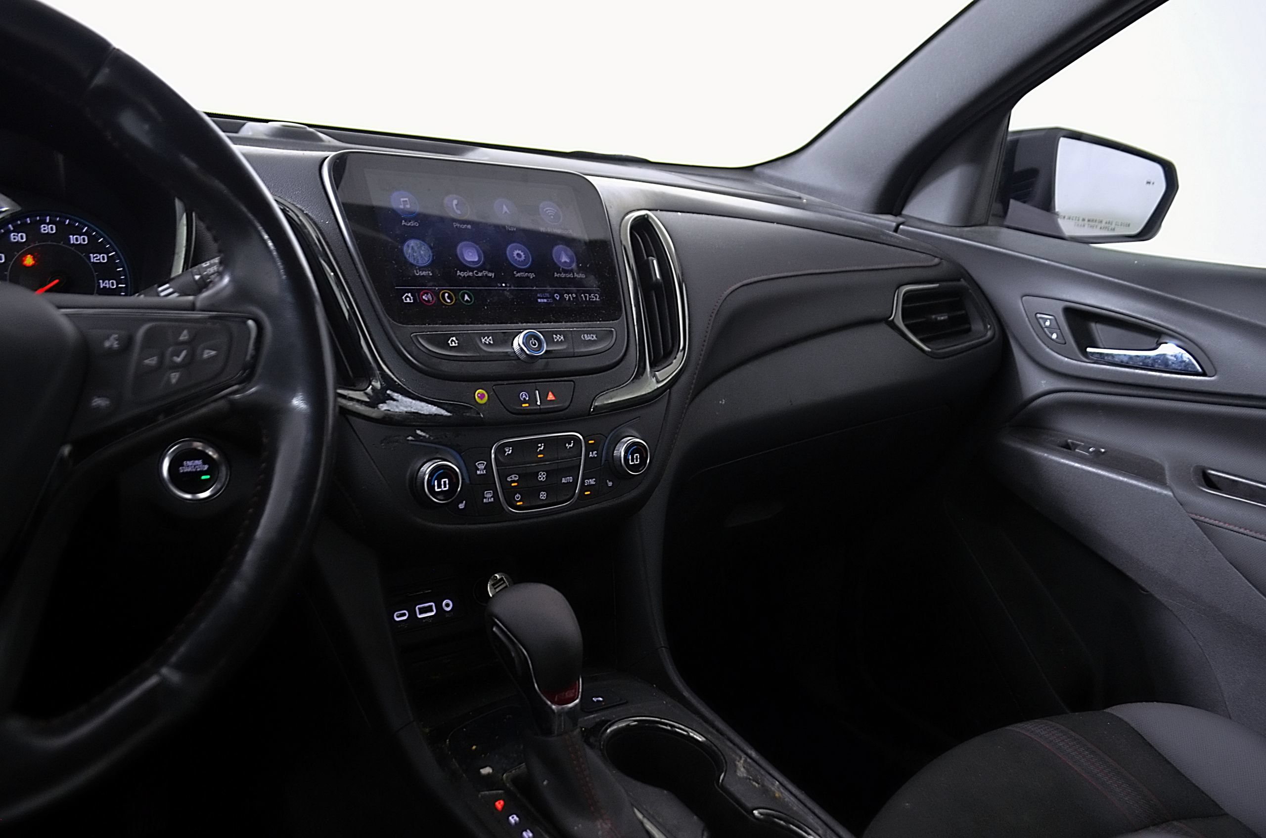 Used 2022 Chevrolet Equinox RS w/ Infotainment Package FWD image 31