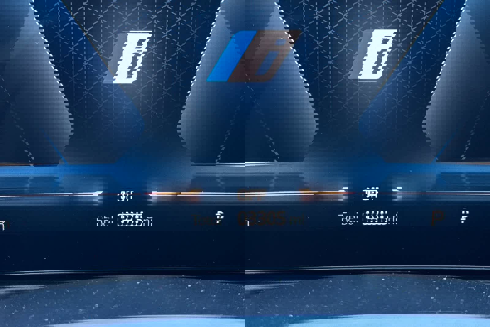 Used 2025 BMW i4 eDrive40 w/ Premium Package image 28