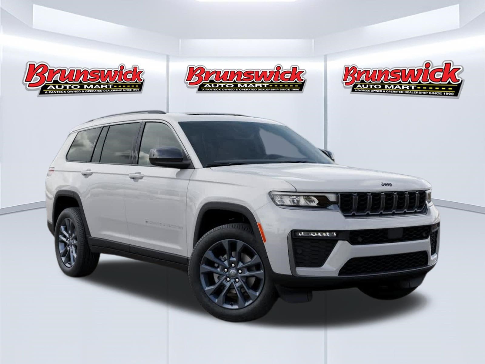 New 2026 Jeep Grand Cherokee L Limited AWD/4WD image 5