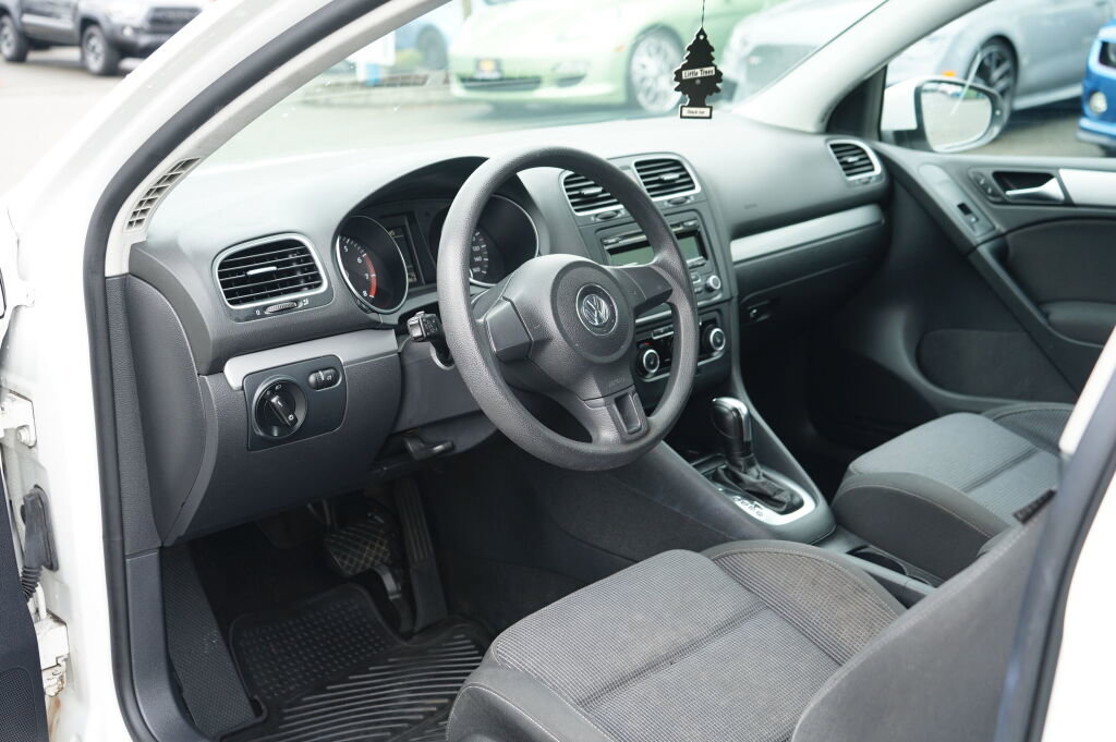 Used 2012 Volkswagen Golf 2-Door image 11