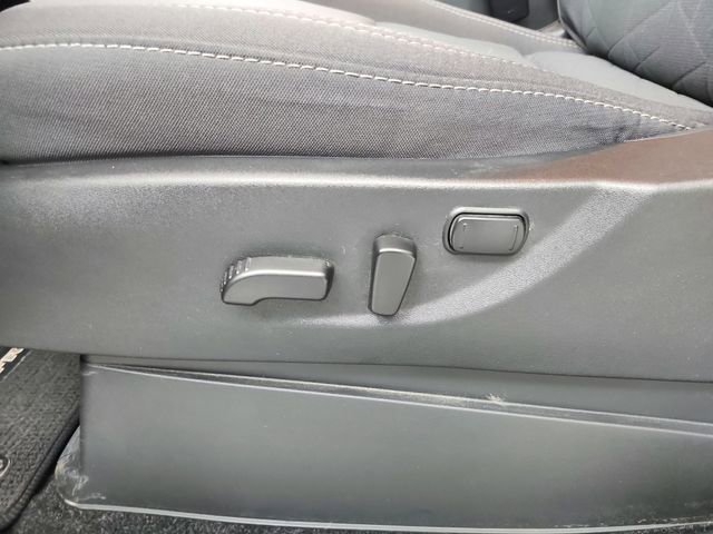 Used 2025 Nissan Frontier SV image 20