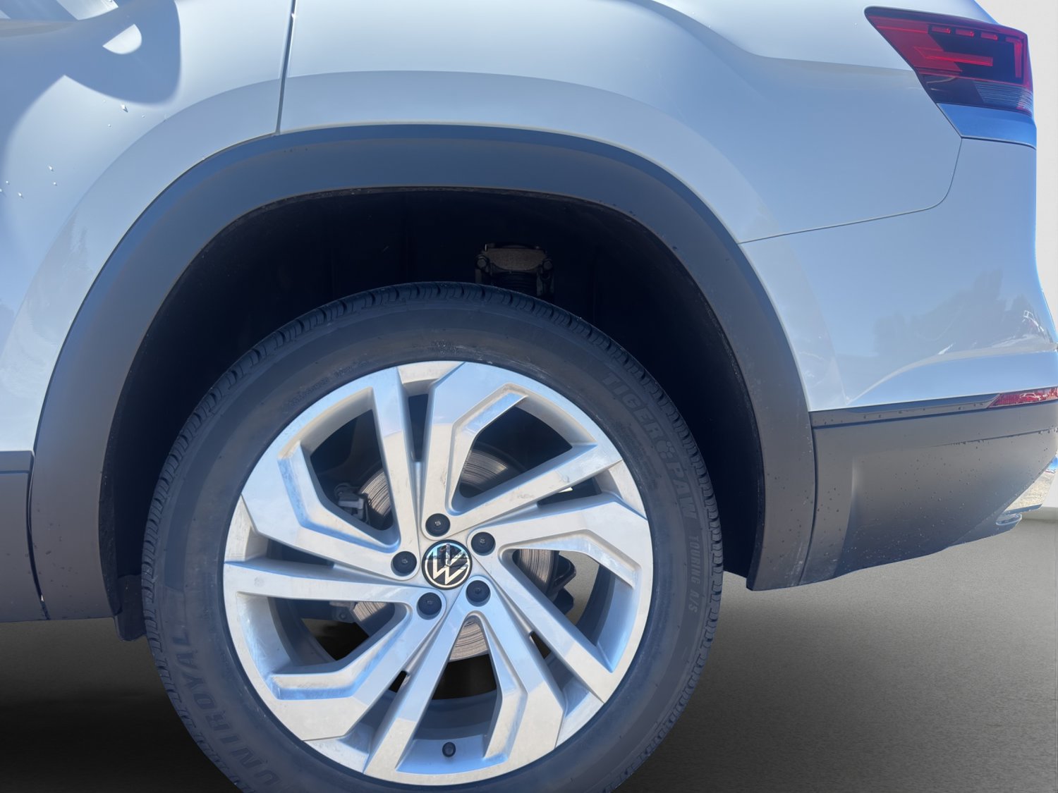 Used 2022 Volkswagen Atlas SE AWD/4WD image 28