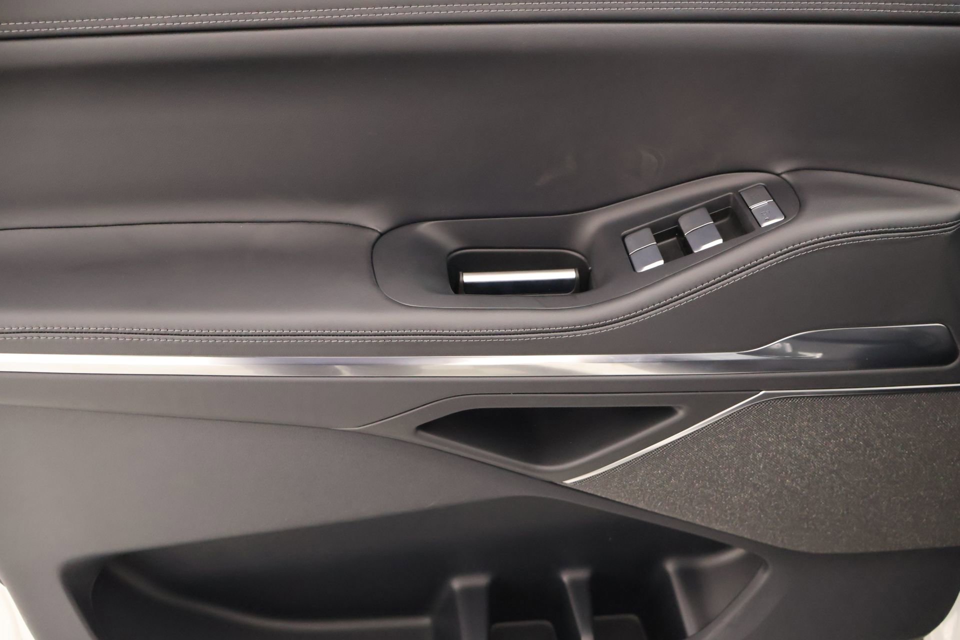New 2026 Lincoln Navigator Reserve AWD/4WD image 17